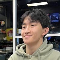 Connor Loi headshot
